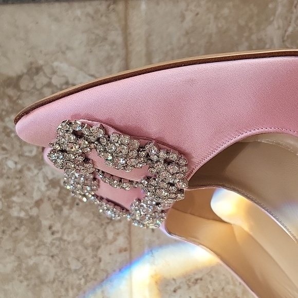 Manolo blahnik hanging pink satin pumps - Picture 7 of 17